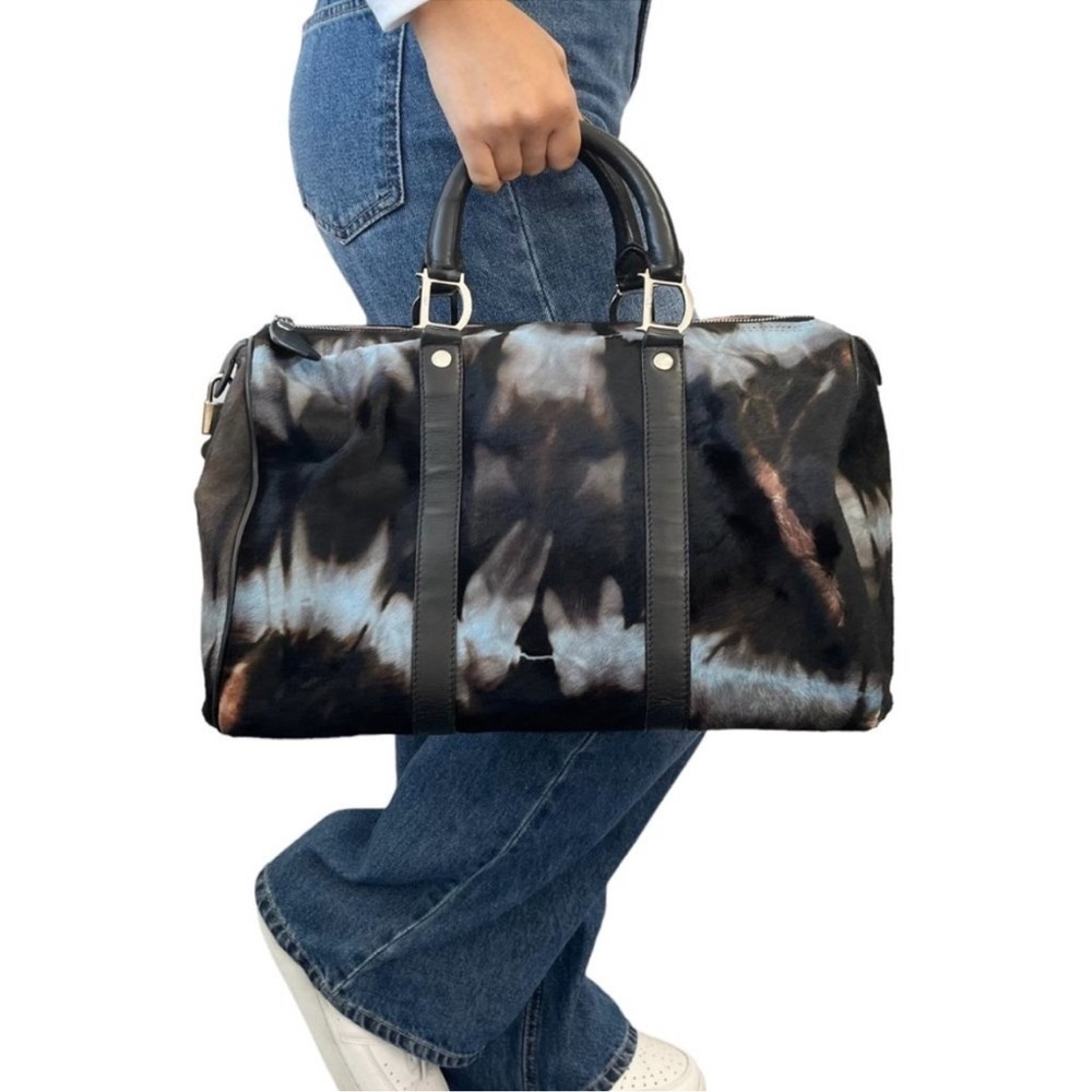 Christian Dior Vintage Logo Traveling Bag Tie Dye Black
Blue Calf Hair [102923] - Picture 4 of 15
